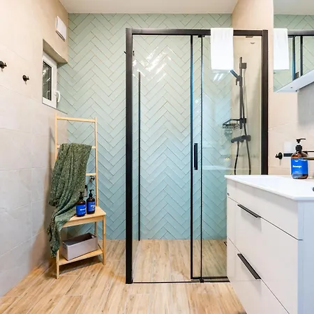 Days - One Bedroom With Workspace And 200mbps Wifi * Prague